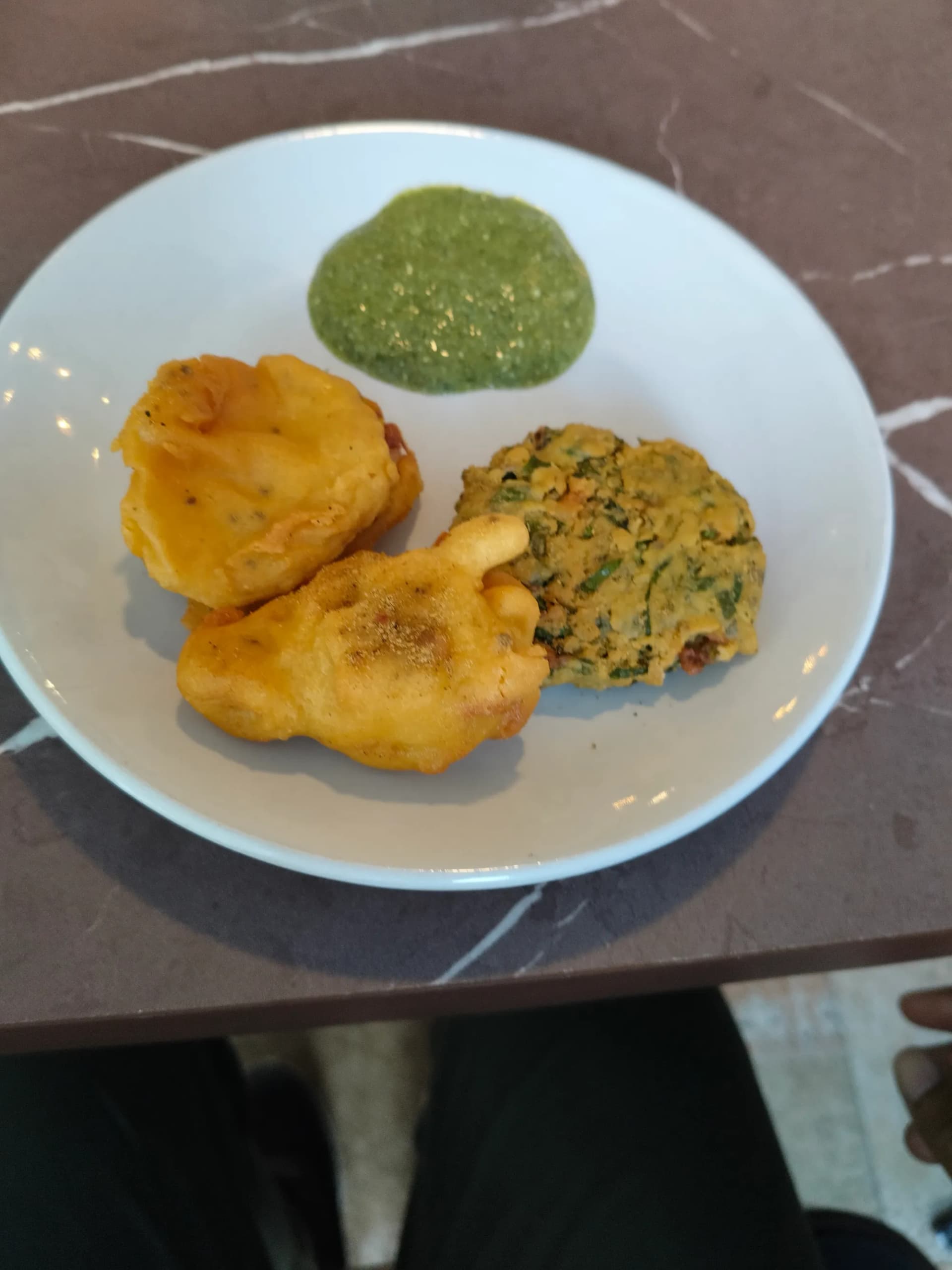 Pakora & Green Chutney
