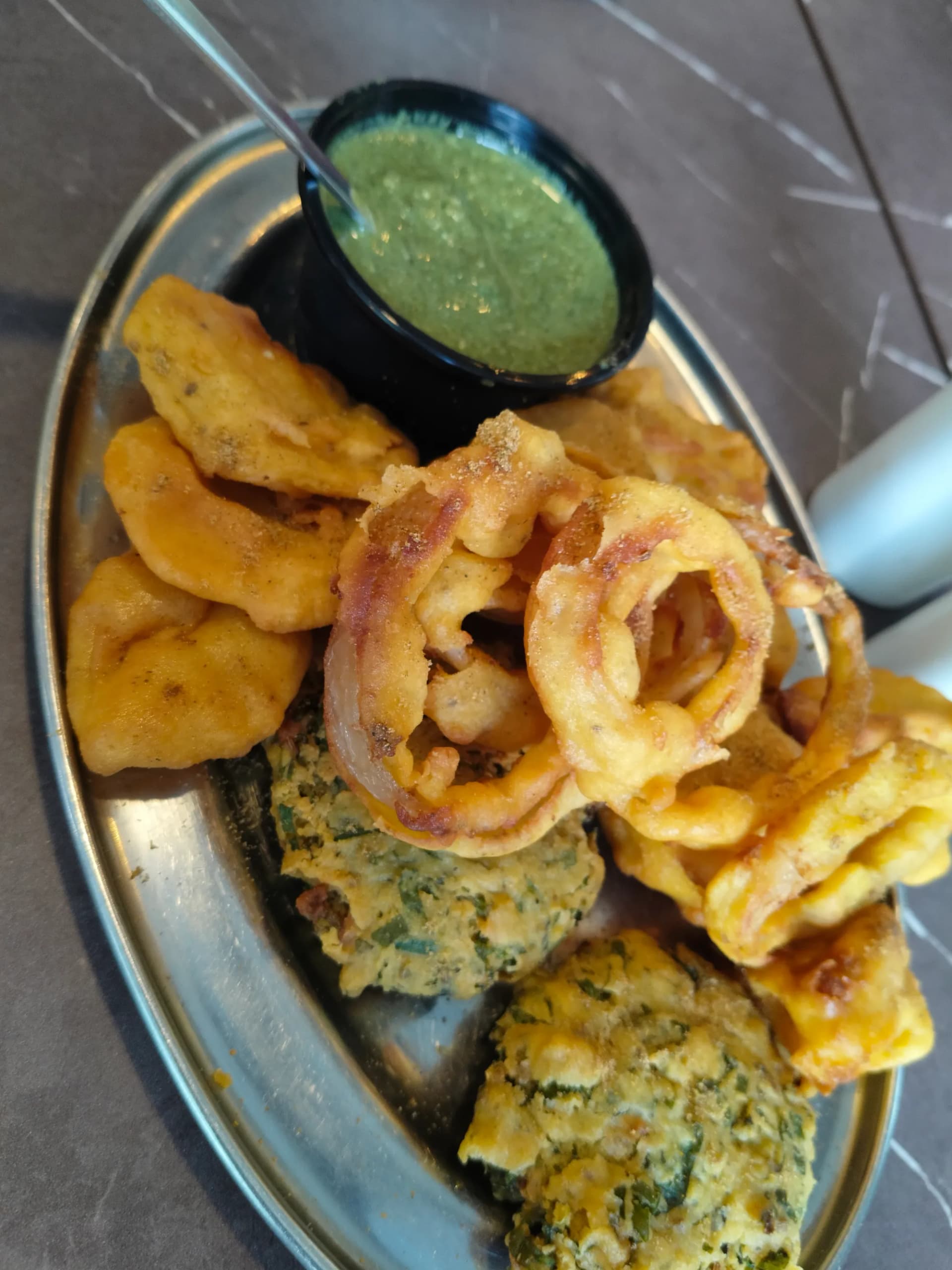 Pakora & Onion Rings
